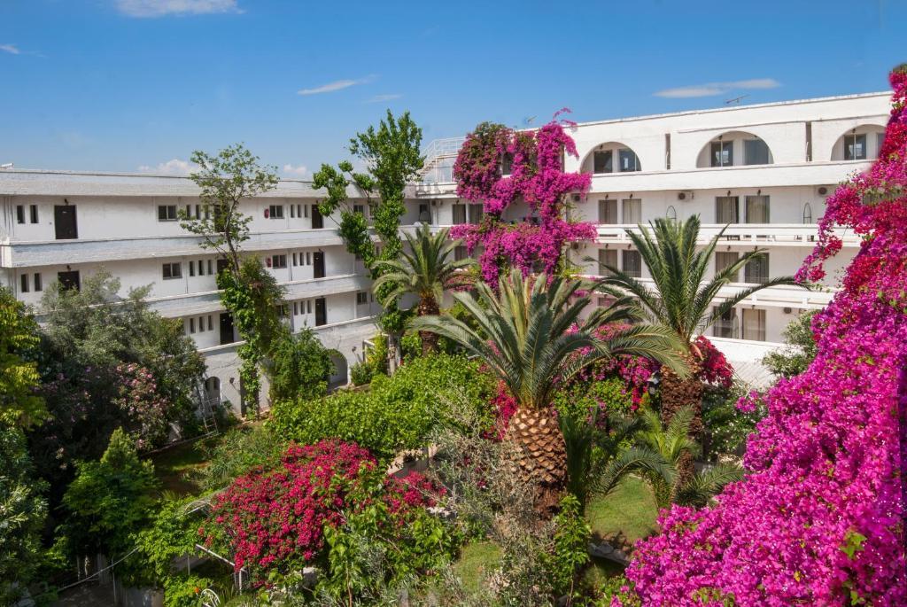 Siagas Beach Hotel Агиои Теодорои Экстерьер фото