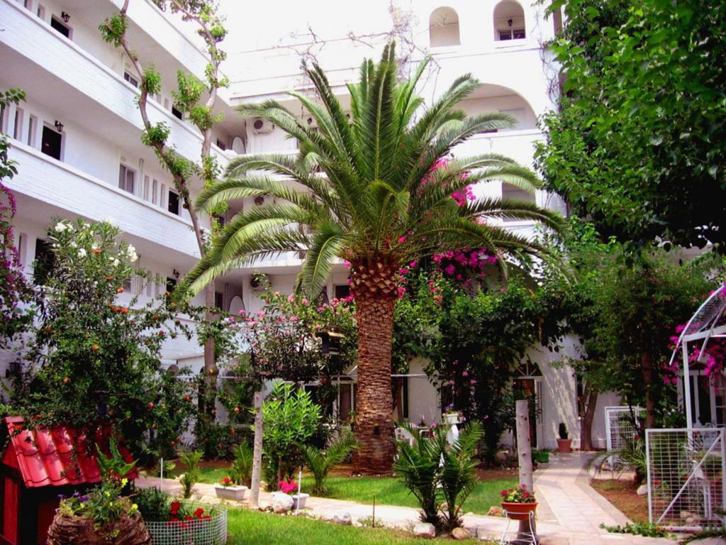 Siagas Beach Hotel Агиои Теодорои Экстерьер фото